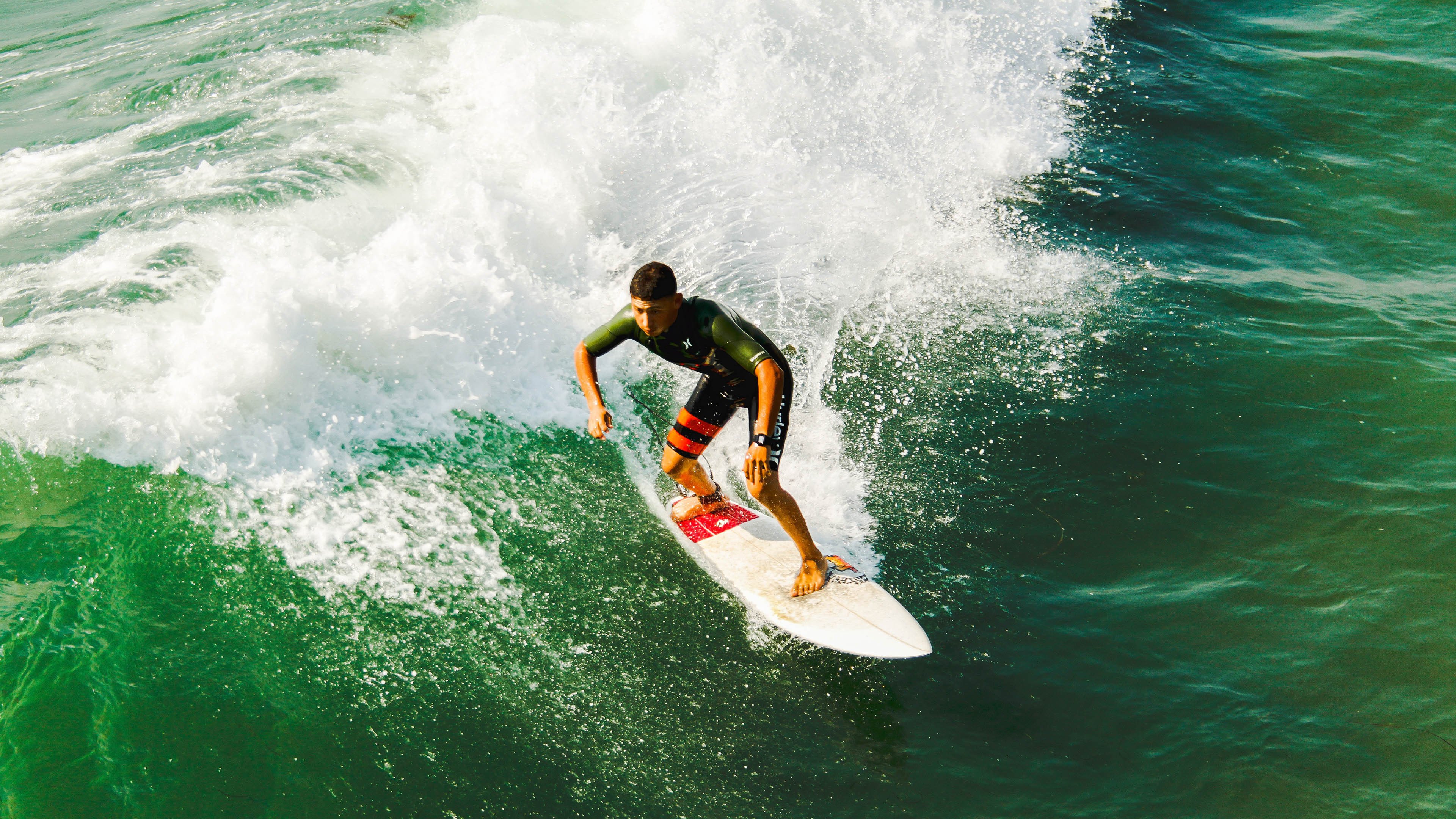 弗朗索瓦·霍尔茨豪伊泽：作为南非队的防守和进攻链接，他的角色至关重要