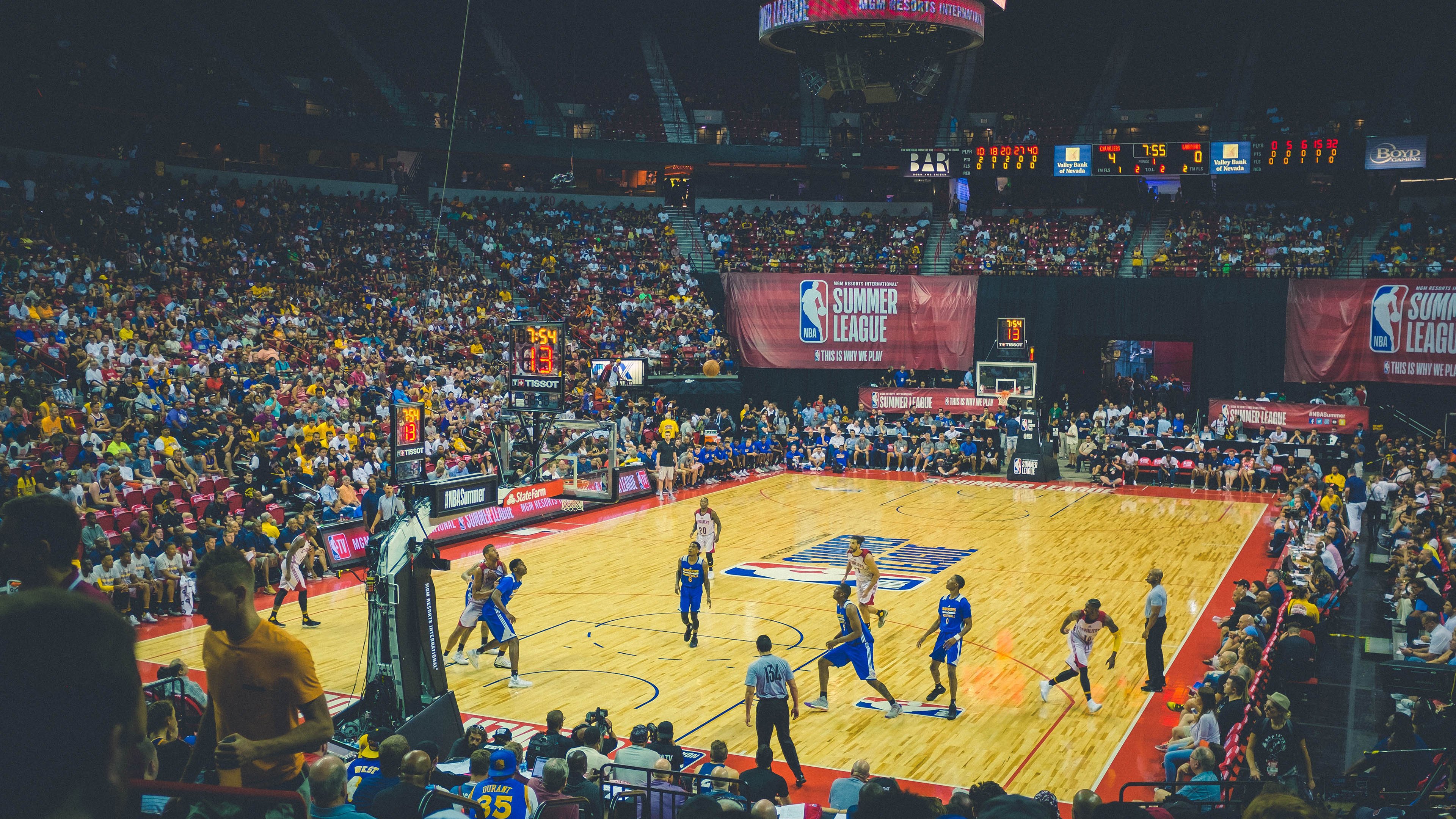 政府推动橄榄球社会化发展,扩大参与面,橄榄球推广